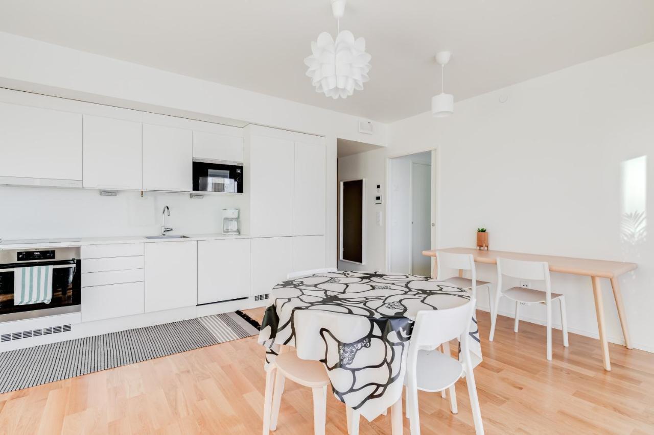 Tapiola Oak Apartment เอสโป ภายนอก รูปภาพ
